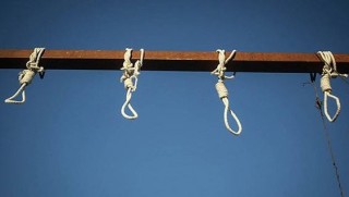 Rejîma Îran sê rojan de 10 Kurd darvekir