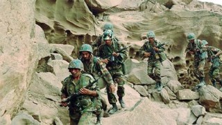 Li Kurdistana Rojhilat pevçûn...