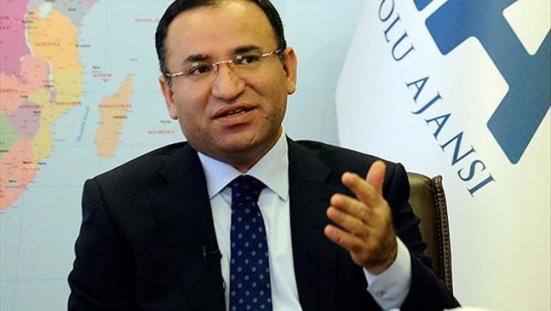 Bekîr Bozdag: Ez êrişkarên li dijî cinazeyê diya Aysel Tugluk şermezar dikim