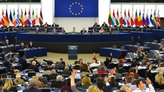 Endamekî Perlemana Ewropî: Divê Yekîtiya Ewropa piştgiriya serxwebûna Kurdistanê bike