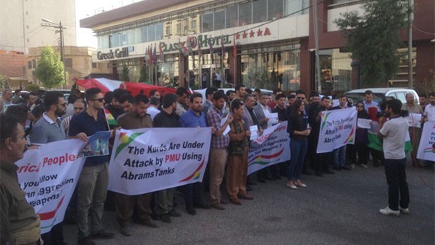 Li ber Konsolxaneya Hewlêr ya Amerîkî xwepêşandeka protestoyê