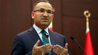 Bozdag: Divê Amerîka wan çekan kom bike!