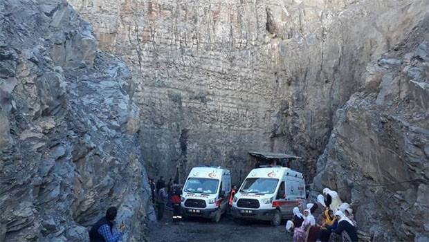 Li Şirnexê teqîna grîzû: 3 karker mehsûr mane