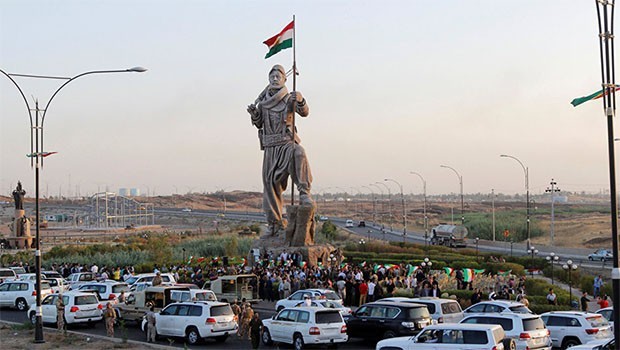 PDK: Bêyî ala Kurdistanê em venagerin