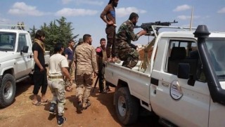 Li Efrînê di navbera grûpên çekdar de şer derket