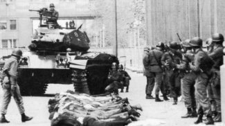 40 sal berê, 40 sal paşê!