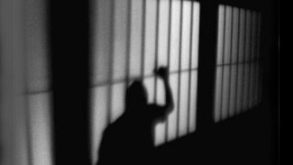 Girtin, binçavkirin. Zîndankirin û kuştin