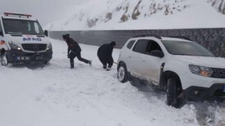 Çûn pincar biçinin lê berf bariya û di berfê de asê man