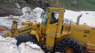 Li Sasona Batmanê rê ji berfê hat paqijkirin