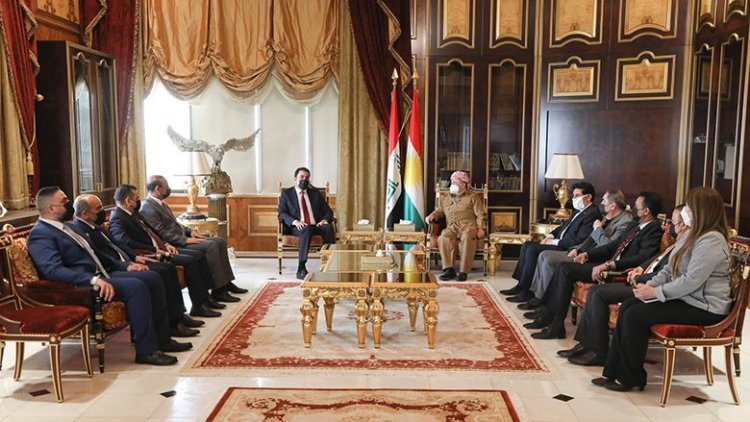 Serok Barzanî pêşwazî li şandeke parlamenterên serbixwe yên Iraqê dike