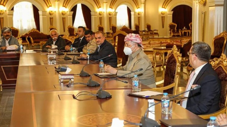 Serok Barzanî pêşwazî li şandeke nivîskar, akademisyen û rewşenbîrên Rojhilatê Kurdistanê kir