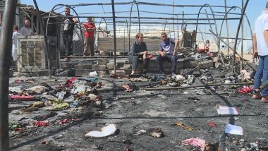 Du car e agir bi mala koçberekî Rojava dikeve