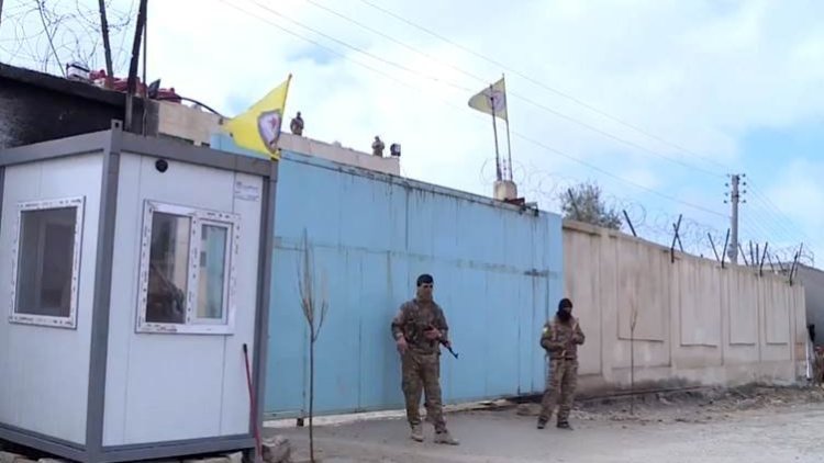 Amerîka: 10 hezar çekdarên DAIŞê di girtîgehên Rêveberiya Xweser de hene