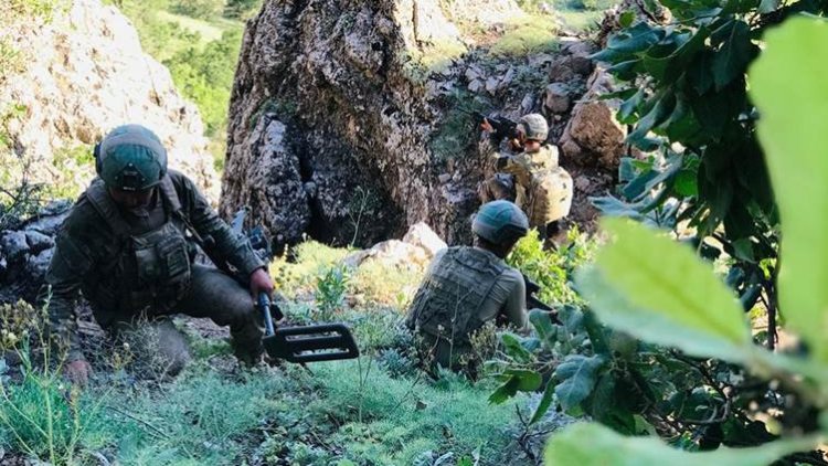 Li Bedlîsê qedexeya derketina derve hat ragihandin