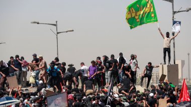 Iraq – Navbera xwepêşander û hêzên ewlehiyê de pevçûn derket: Kuştî û birîndar hene