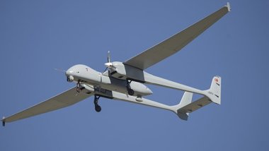 Endamekî Encûmena Leşkerî ya Til Temirê di êrîşeke Tirkiyê de hat kuştin