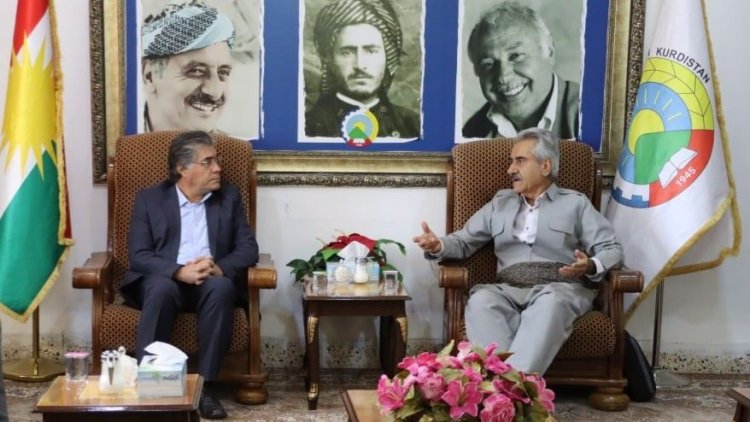 Şandeya PAK'ê çû serdana Partiya Demokrat a Kurdistana Îranê