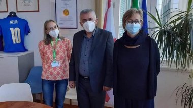 Şandeke Desteya Tendirustiya Rêveberiya Xweser serdana Îtalyayê kir