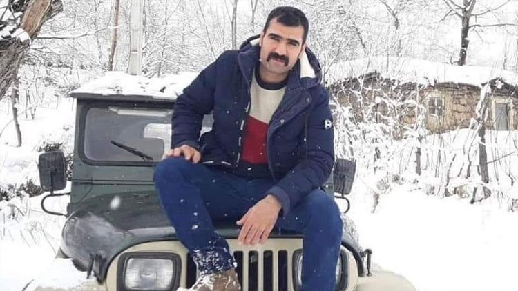 Kolberekî kurd bi guleyên Sipaha Pasdarên Îranê canê xwe ji dest da