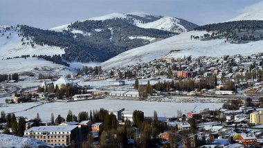 Li hin bajarên Bakurê Kurdistanê berf barî