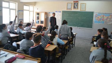 Ji Rihayê bi Kurmancî û Zazakî banga zimanê Kurdî