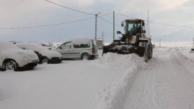 Li piraniya parêzgehên Bakurê Kurdistanê berf û baran dibare
