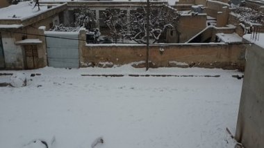 Berfê Efrîn a Rojavayê Kurdistanê spî kir