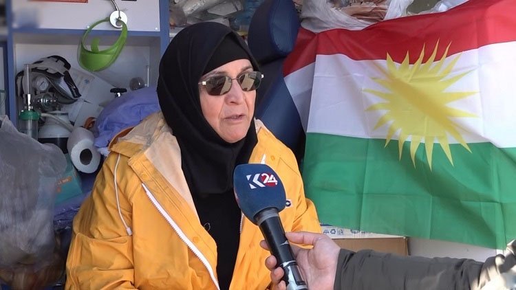 Bijîşka Kurd ji Swêdê hat hawara birîndarên erdheja Bakurê Kurdistanê