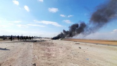 Droneke Tirkiyê otomobîlek li Qamişlo kir armanc.