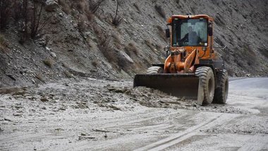 Ji ber herifîna axê rêya Wanê û Colemêrgê hat girtin