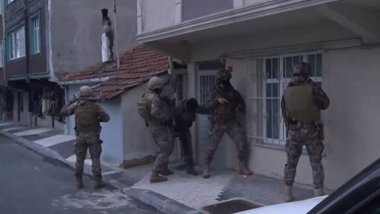 Li Stenbolê 16 kes bi tohmeta alîkariya PKKê û YPGê hatin desteserkirin