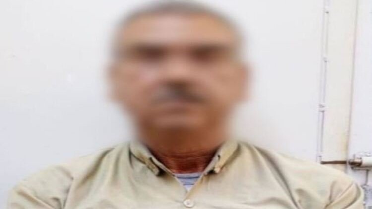 Zilamekî hevjîna xwe, du keçên xwe û cîranê xwe kuştin