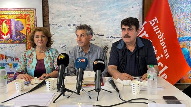 Helbestvanên Kurd li Stenbolê di 'Êvara Gotinan' de helbestên xwe xwendin