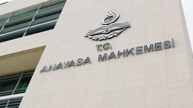 Dadgeha Destûrê: Mafê xwendekarê Kurd ê beşdarî Newrozê bûye hatiye binpêkirin