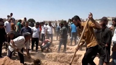11 koçberên ku li Cezayîrê xeniqîbûn li Rojavayê Kurdistanê hatin veşartin