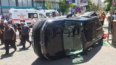 Li Qersê pîkab û minîbus li hev qelibîn: 5 birîndar