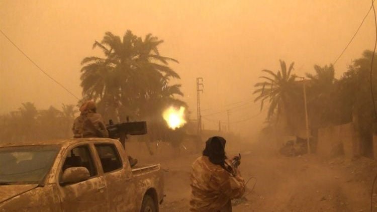 SOHR: Di êrîşên DAIŞê de 10 kes ji hêzên rêjîma Sûriyê hatin kuştin