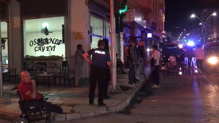 Li Xarpêtê gule li çayxaneyekê hatin reşandin: 6 birîndar