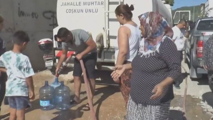 Wan, Riha û Sêrt bêav in: 'Bi avên marketan serê xwe dişon'