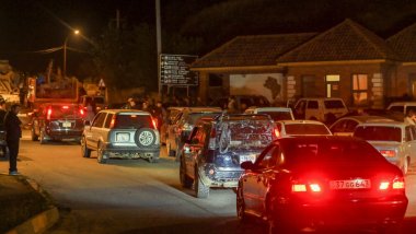 Ji tirsa ji qirkirina etnîkî, bi hezaran Ermenî ji herêma Qerebaxê derketin