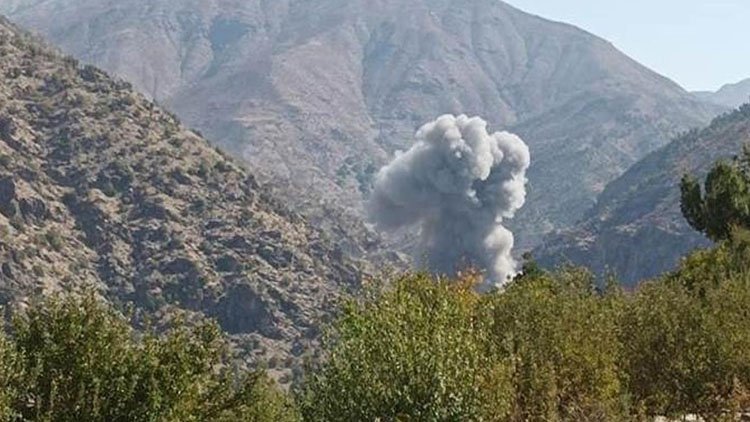 Firokeyên Tirkiyê çiyayên Çomanê bi giranî bombebaran dikin