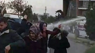 Riha: Cendirmeyan dîsa midaxeleyî karkerên Ozak Tekstîlê kir: Zêdetirî 110 kesan hatin desteserkirin