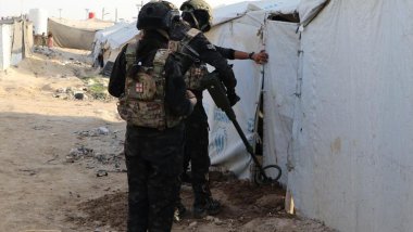 Hinek DAIŞî li gel çek û teqemeniyan hatin desteserkirin