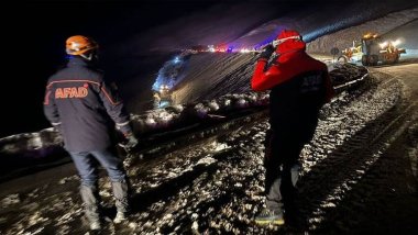 Li Wanê aşût bi ser mînîbusê de hat: Mirî û birîndar hene