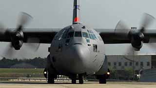 Suriye'nin kuzeydoğusuna yardım ulaştı