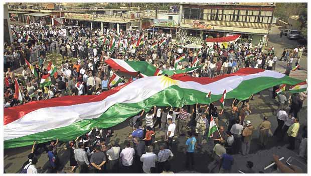 Kürdistan'da Bayrak Günü Coşkusu