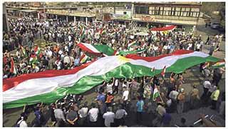 Kürdistan'da Bayrak Günü Coşkusu