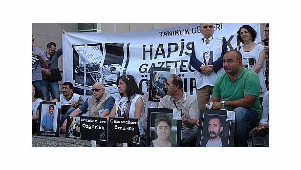 Tutuklu gazeteciler listesinde Türkiye yine birinci