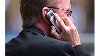 Türkler gizli kamera ve böcek avına çıktı