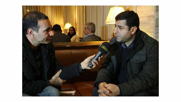 Demirtaş: İktidar paralel devletle uzlaşılırsa kaos çıkar